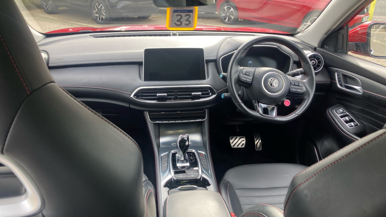 MG Hs 1.5 T-GDI Exclusive 5dr DCT Petrol Hatchback